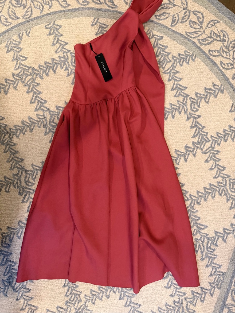 Elliatt Liesel Dress in Berry, Small, NWT - Picture 8 of 8